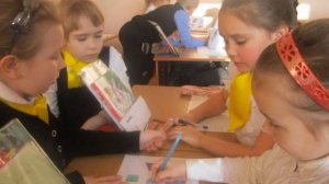 "Из чего же сделаны наши мальчишки и девчонки..."