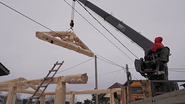 Монтаж сруба для гаража. Гараж из бревна на усадьбе охотника