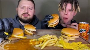 Мукбанг Макдональдс // Отвечаем на Серьезные Вопросы // #мукбанг #асмр #макдональдс