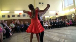 Парный детский танец на выпускном 2011 - 1