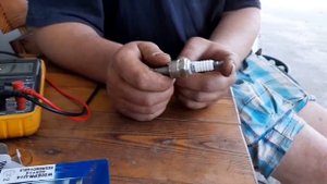 часть2 проверка свичей зажигания,для чего свечам резистор,маркировка свичей с буквой R .