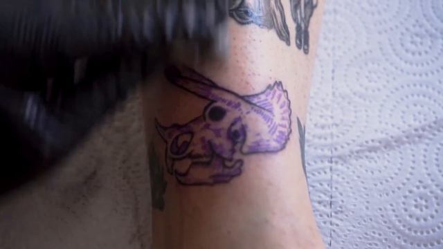 HANDPOKED TATTOO PROCESS ? Dino ?  DOTS TATTOO