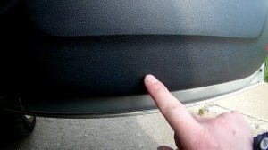 ПРОСТОЙ СПОСОБ УБРАТЬ ЦАРАПИНЫ С ПЛАСТИКА своими руками В САЛОНЕ АВТОМОБИЛЯ.