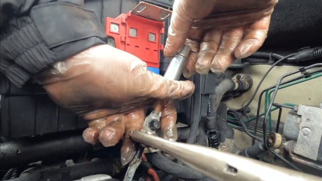 Renault Clio Clutch Line Stuck - Removal Clutch Line Removal
