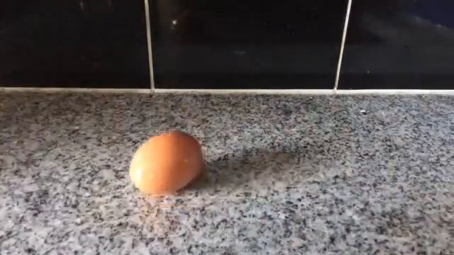 How to turn an egg into a Bouncy Ball!! смотреть онлайн