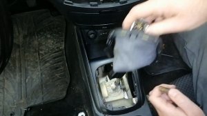 How to Replace Or Remove Shift Knob on Hyundai I30