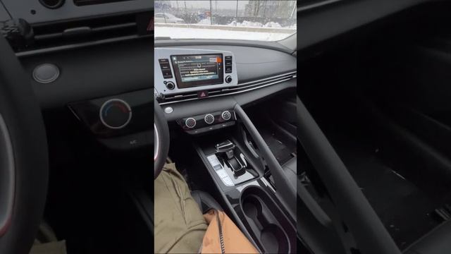 Hyundai Elantra VII (CN7) Рестайлинг, 2023 смотреть онлайн