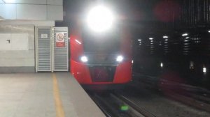 Электропоезд ЭС2Г-070 Ласточка станция МЦК "Площадь Гагарина" 28.11.2018