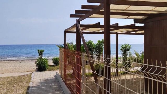 Что это? Бунгало на пляже? смотреть онлайн