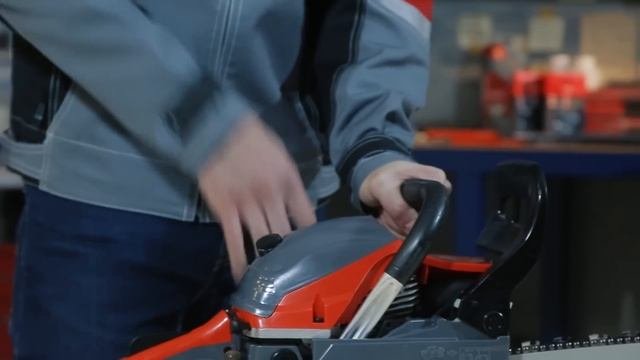 Бензопилы против электропил: как выбрать цепную пилу?