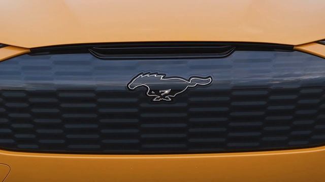 2022 Ford Mustang Mach-E GT смотреть онлайн