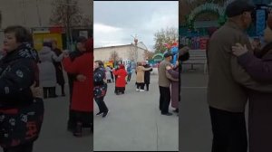 танцы в парке
