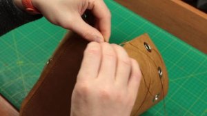 Сумка из кожи своими руками. Простая кожаная сумка / Leather bucket bag handemade DIY + pattern