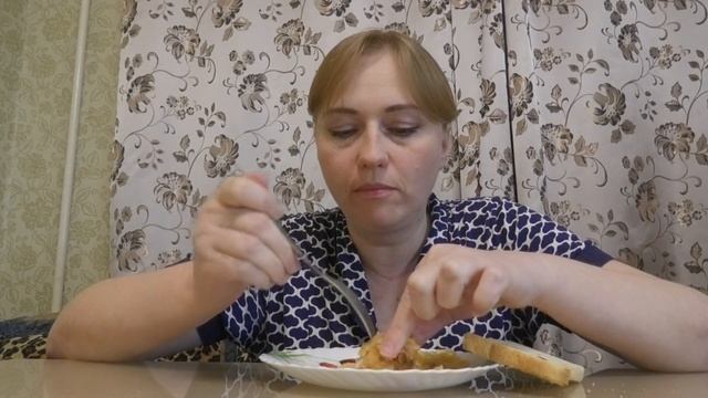 МУКБАНГ С КОШКОЙ КРОЛИК и СПАГЕТТИ смотреть онлайн