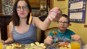 Наш ПЕРВЫЙ МУКБАНГ) #мукбанг #mukbang#россия #казахстан #беларусь
