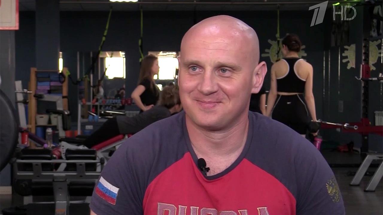 Директор школы из кубанской станицы стал чемпионом на международных соревнованиях по пауэрлифтингу.