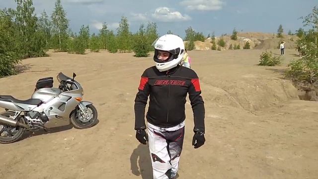 Honda VFR 800 в Кондуках. смотреть онлайн