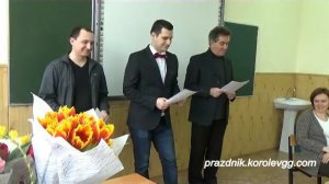 Сценка 8 Марта без женщин смешные мини сценки корпоратив