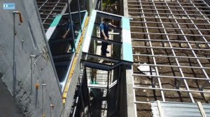 Переход между домом и гаражом из стоечно-ригельной системы ALUTECH ALT F50.