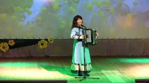 Анна Плотникова ? Зажигательное исполнение песни ? Играй гармонь