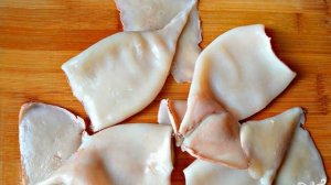 Кальмары с капустой тушеные