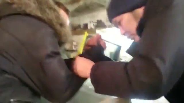 Якут сломал русского смотреть онлайн