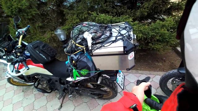 мотопутешествие Рудный -Алмааты ..остановка у хорошего человека .приютил накормил Астана.