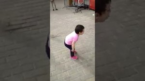 Собака укусила девочку очень сильно!
