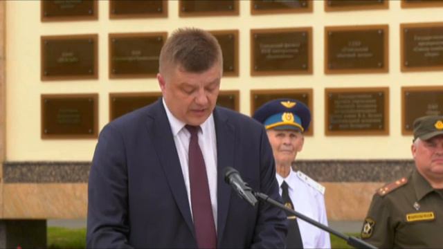 Гомельские кадеты простились со знаменем училища смотреть онлайн