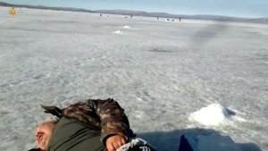 ► Рыбачишь? Да-а-а-а, рыб-а-а-а-а-чу || Приколы на рыбалке