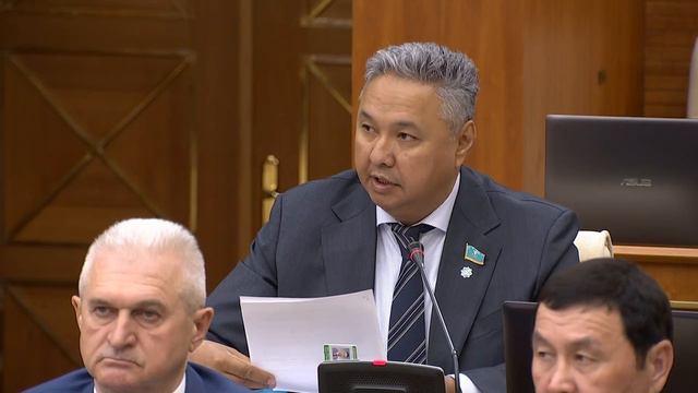 Выступление Азата Перуашева по закону «О транспорте» (первое чтение)