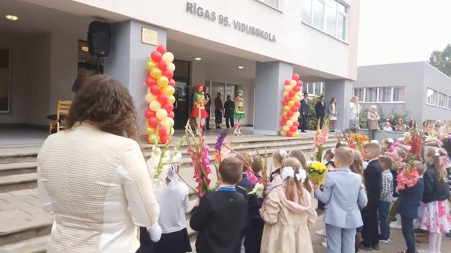 Первый раз в 1й класс.95 школа.Рига 2021г. смотреть онлайн