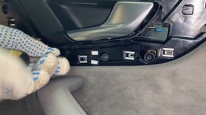Снятие задних дверных карт Audi Q7 2020