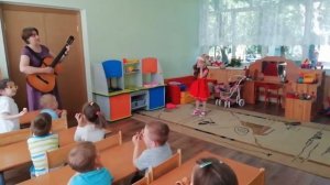 Песенка Белочки "Во саду ли, в огороде" с пристукиванием ореховой скорлупой