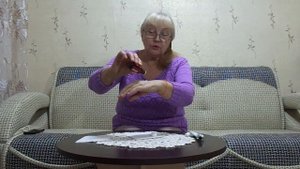 Как вернуть рукам красивую кожу. Доступные маски для наших рук.  Метилурациловая и гепариновая мази