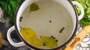 Маринованная свекла с ботвой