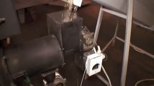 Твердотопливный котел с системой автоматической подачи топлива