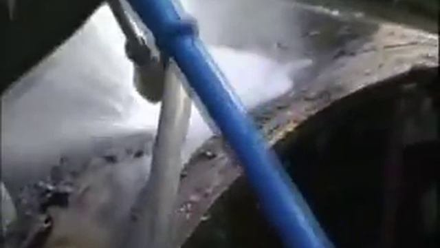 Гидроабразивная очистка труб с помощью гидродинамической машины Посейдон