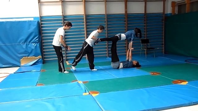 Señorita-Cristina Paula Sergio Yeyo. смотреть онлайн