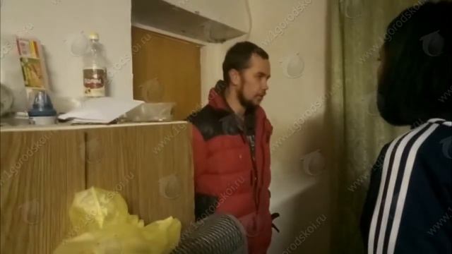 Кировские таксисты заставили пассажира умываться зелёнкой  Видео  vk com Место происшествия