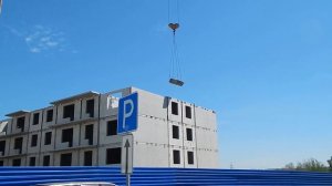 ВИДЕО ДЛЯ МАЛЬЧИКОВ - КРАН подъемный поднимает бетонные плиты!