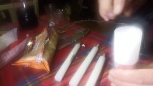 Береженого бог бережет.. сказала монашка натягивая на свечку....