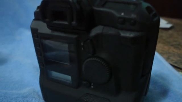 Pintura com aerógrafo em uma Canon EOS 1 DIGITAL DCS 520 KODAK смотреть онлайн