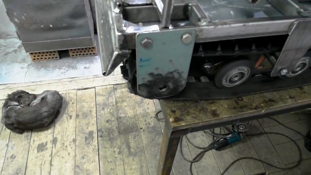 Буксировщик задний привод с реверс-редуктором .