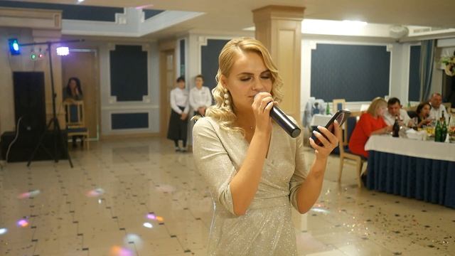 Трогательное поздравление сестры на свадьбе! смотреть онлайн