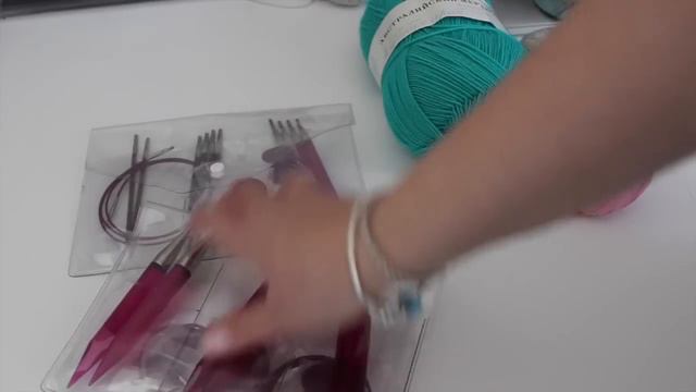 Покупки для вязания.