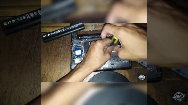 How to removed Hardisk and RAM of HP mini netbook смотреть онлайн