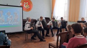 Ой, цветёт калина в поле у ручья