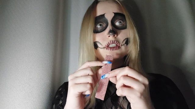 асмр скелет поможет тебе собраться на Хэллоуин и расскажет свою историю смотреть онлайн