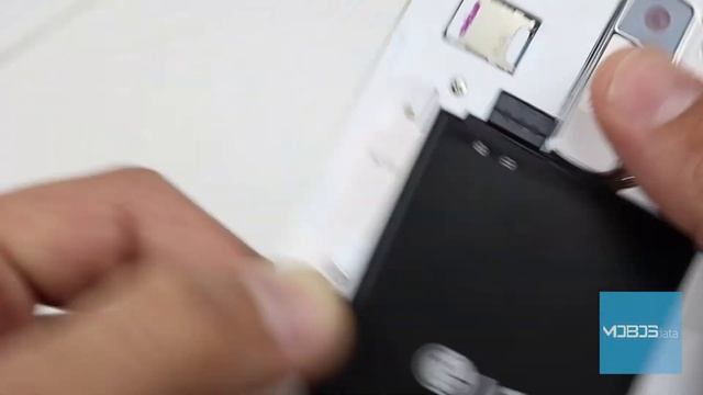 LG K10 Dual How to insert SIM card / memory card